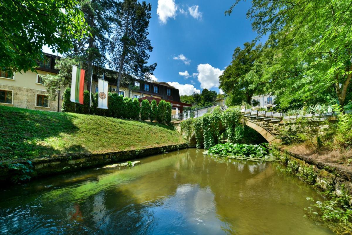 Park Hotel Kaylaka Pleven Exterior foto